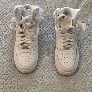 Size 5.5 big kids Nike Air Force 1